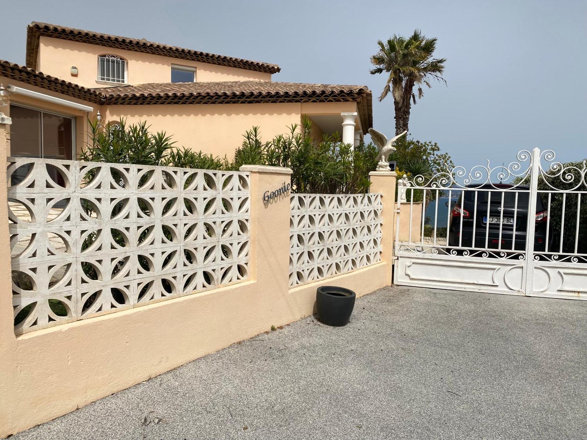 Villa Goonie لي إيسامبر المظهر الخارجي الصورة